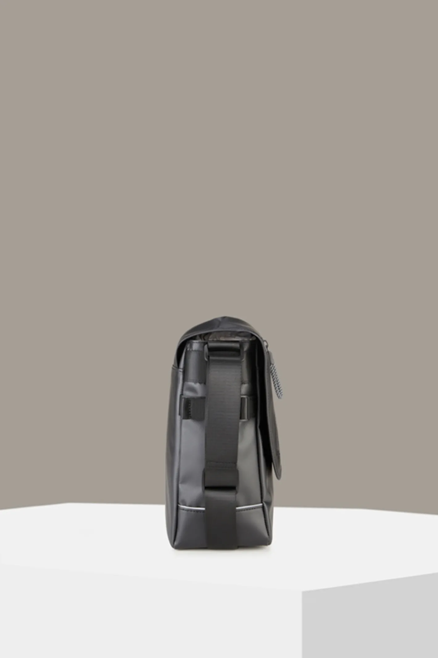 Strellson Messenger Schultertasche Stockwell 2.0 Dorian,