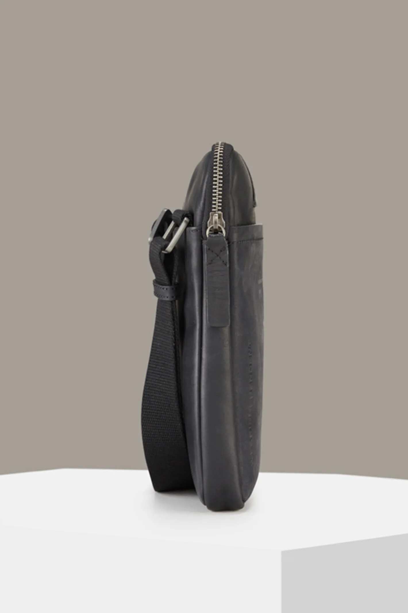 Strellson Schultertasche Brick Lane Marcus,