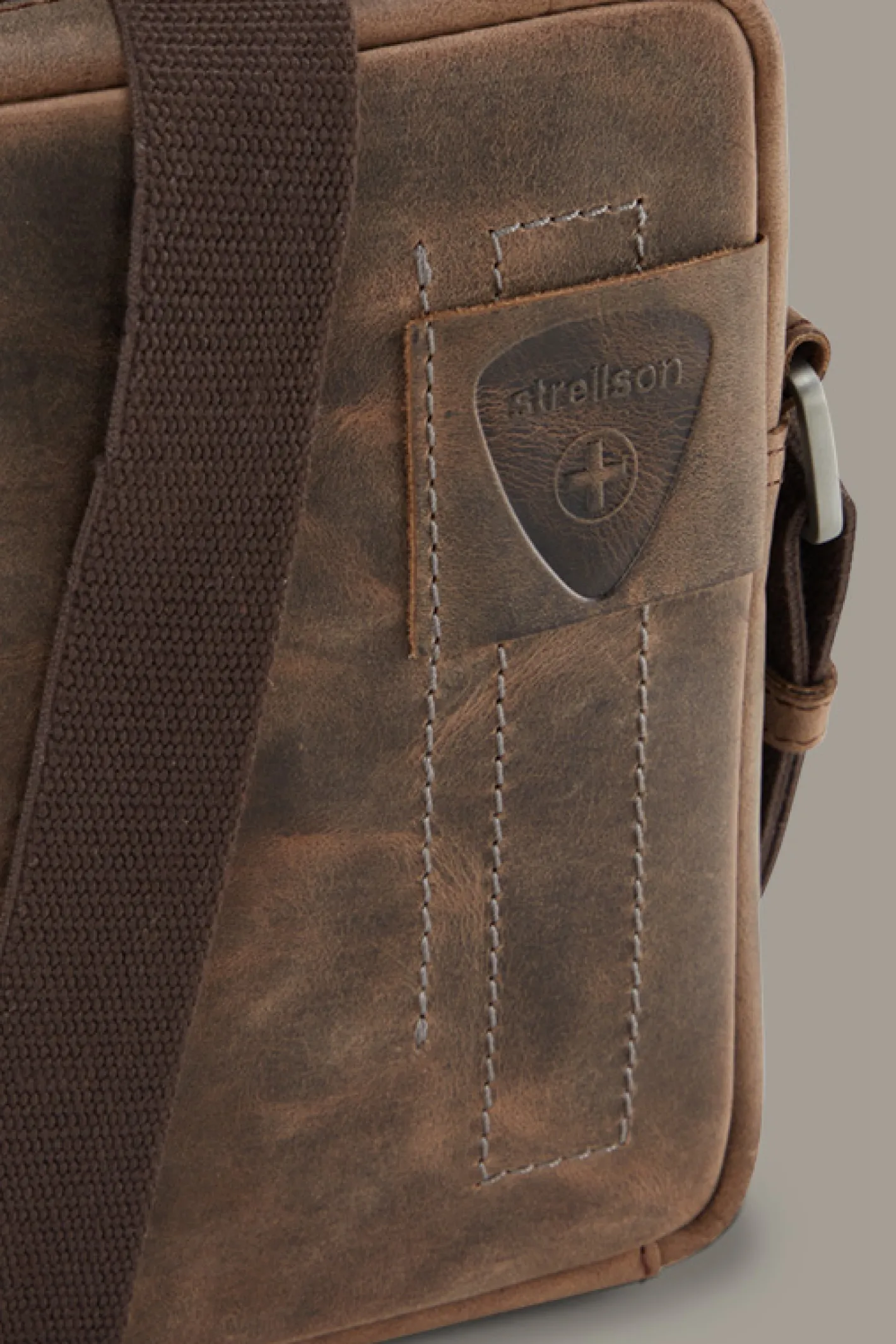 Strellson Schultertasche Richmond Clint, vintage-braun